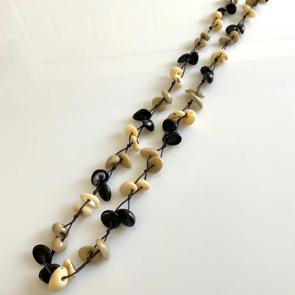TAGUA NUT NECKLACE FROM South America - Picture 5 of 5